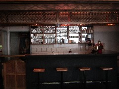 011-bar.JPG