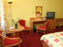 ecfe10ab848e3e625319646b9a5882f3.jpg