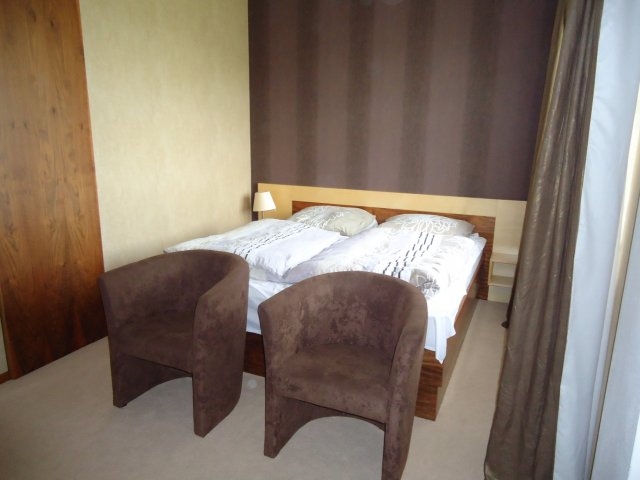 91065cdd8ff1d7da29fff0fa6ea4cd34.jpg