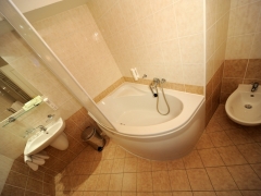 e49a5ddb36ea27c59af3550d219751f2.jpg