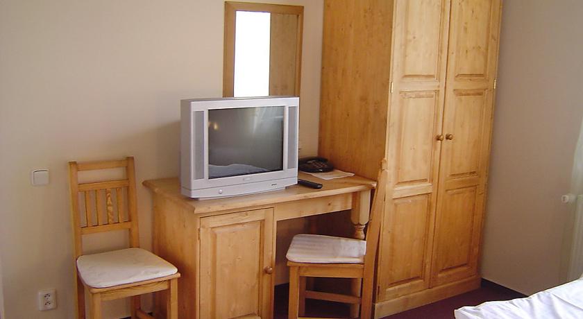 8030923.jpg