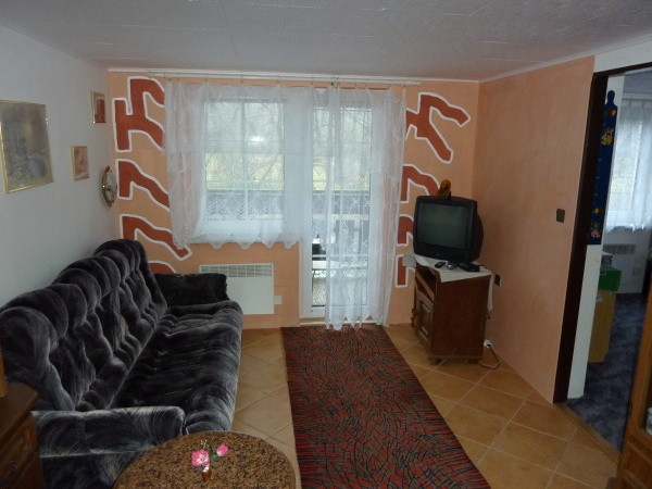 obyvaci-pokoj-na-chate-01.JPG