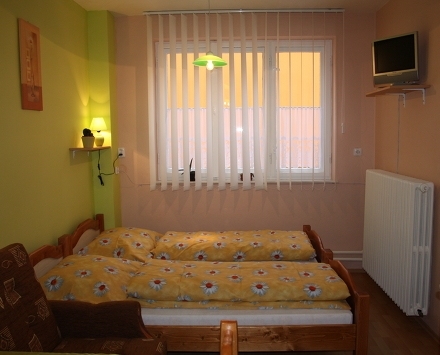 409ef68425e12f0b8c089c4b56a87994.jpg
