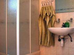 534d0360da5fa768ead73805b0015777.jpg