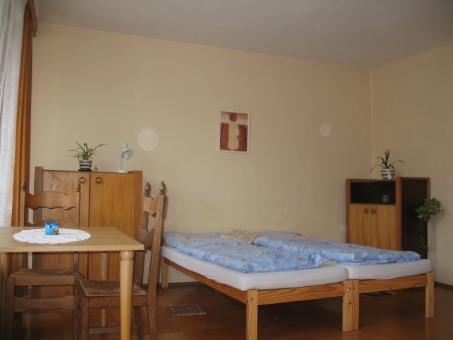 e10555ff3ba262084caeef66aa1c42d3.jpg